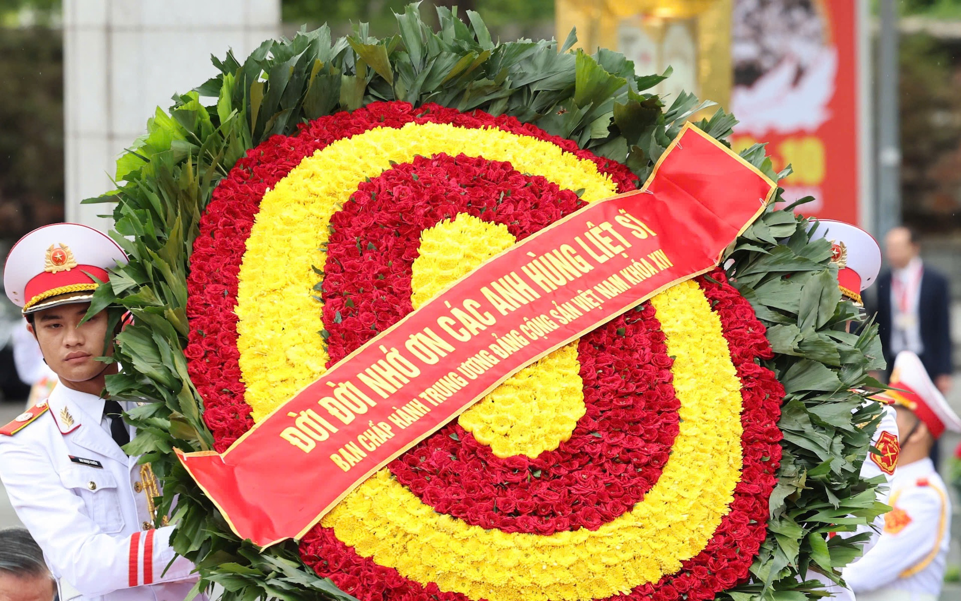 Đoàn đại biểu Ban chấp hành Trung ương Đảng.jpg