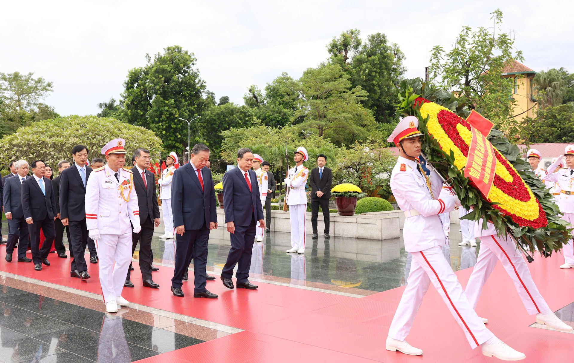 Đoàn đại biểu Ban chấp hành Trung ương Đảng