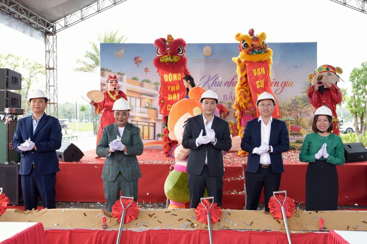 Đón lực cầu từ các khu công nghiệp, KĐT Bắc Sài Gòn khởi công 54 căn nhà phố