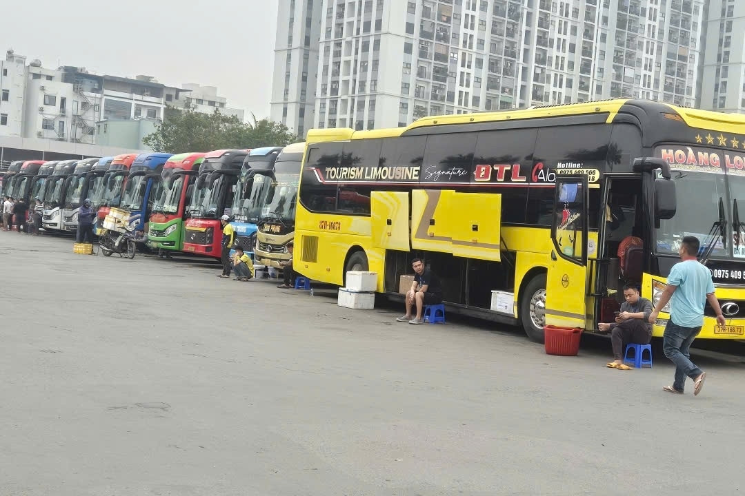 Hà Nội tạm dừng nhận tuyến xe khách mới tại Giáp Bát, Nước Ngầm