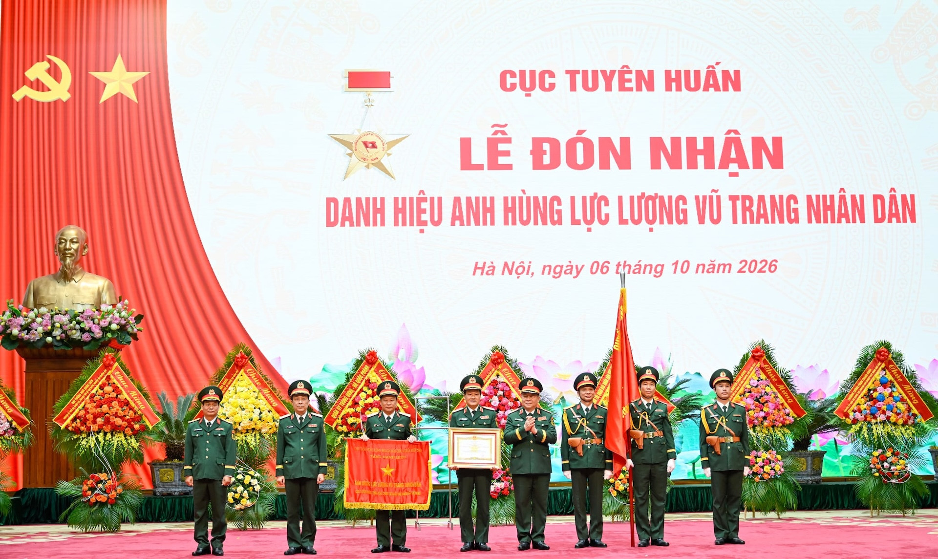 Cục Tuyên huấn nhận danh hiệu AHLLVTND