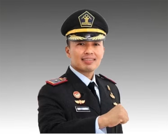 giam doc nha tu Indonesia.jpg