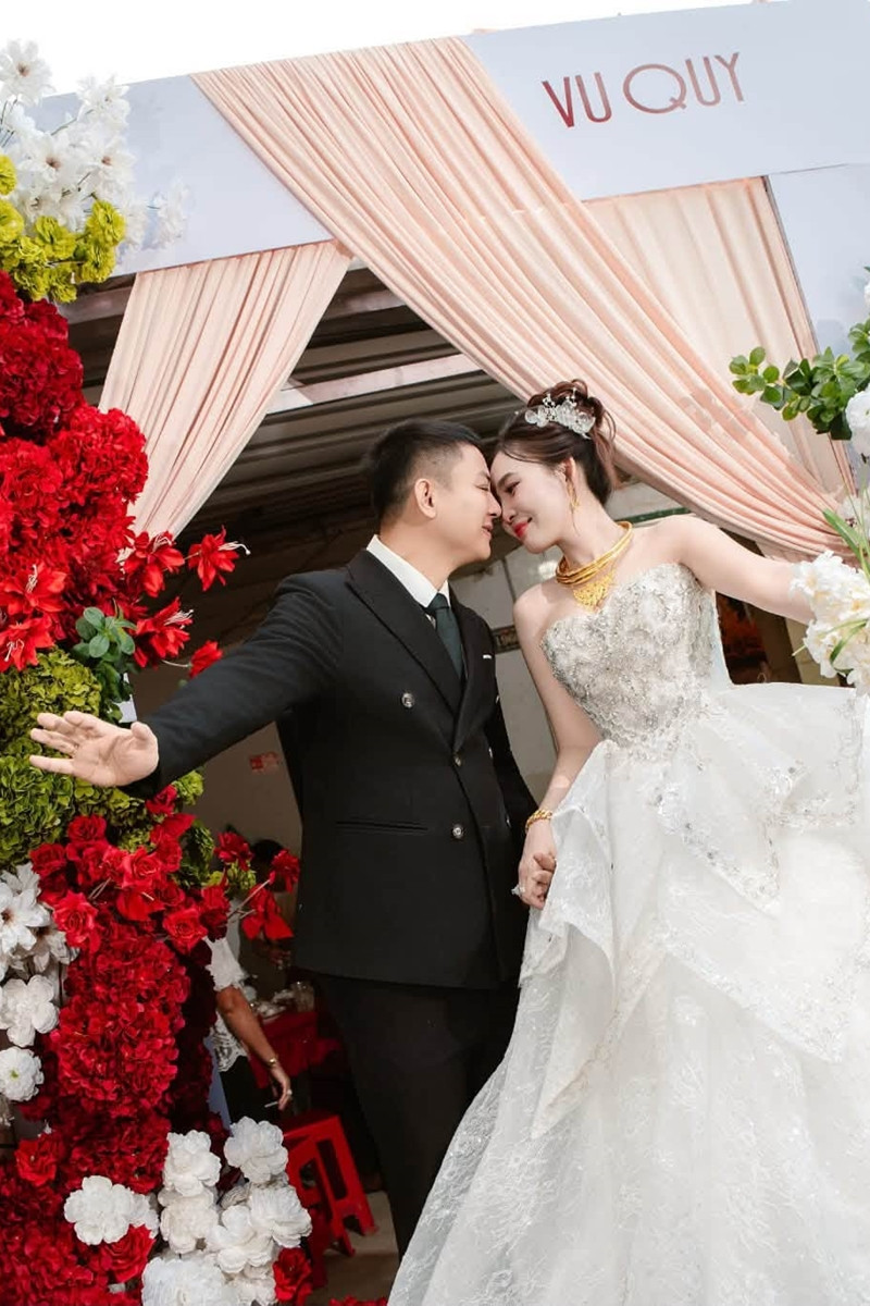 https://static-images.vnncdn.net/vps_images_publish/000001/000003/2026/10/6/hoai-lam-06-75.jpg