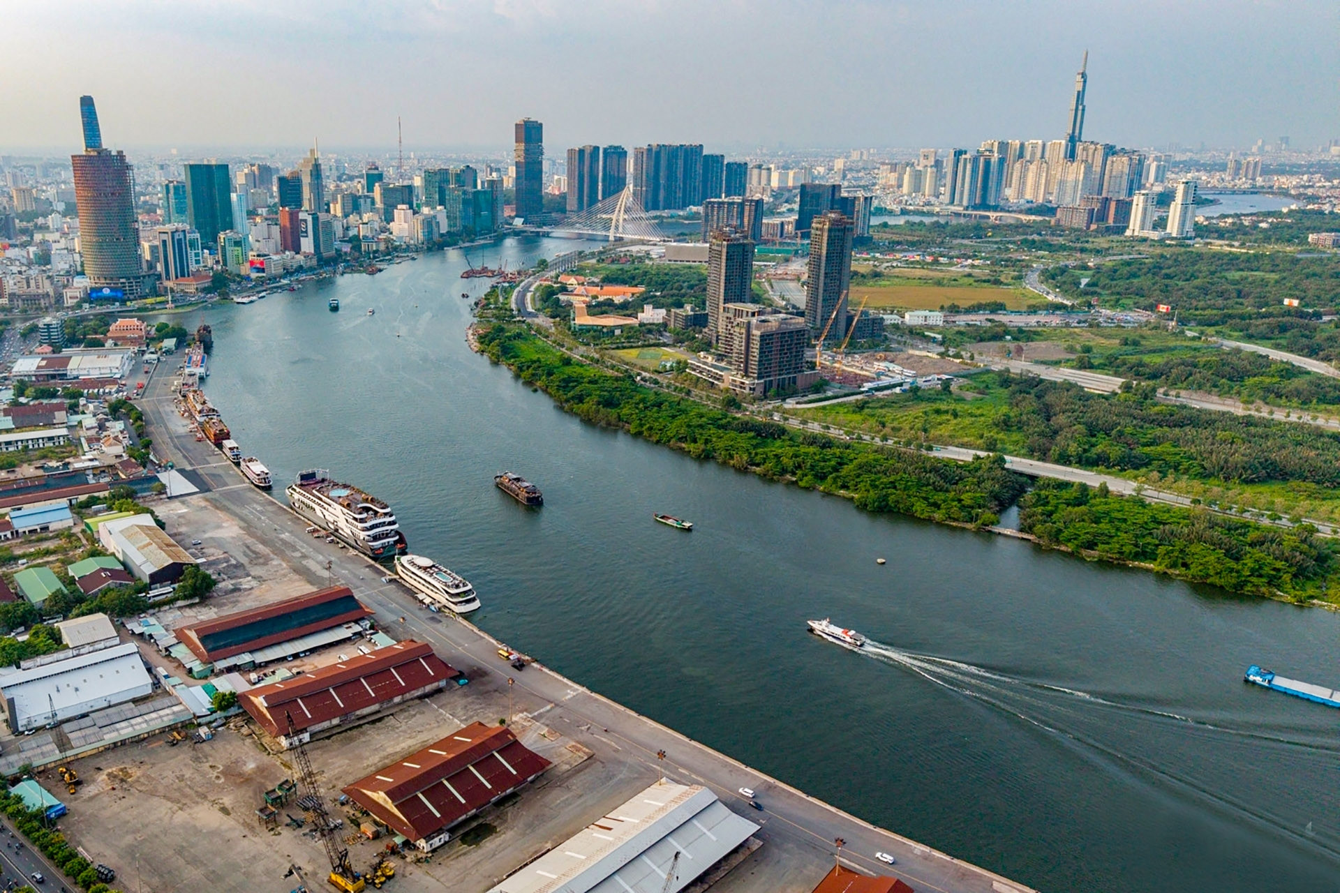 Kinh tế Việt Nam: Đà đi lên và cơ hội tiến xa hơn