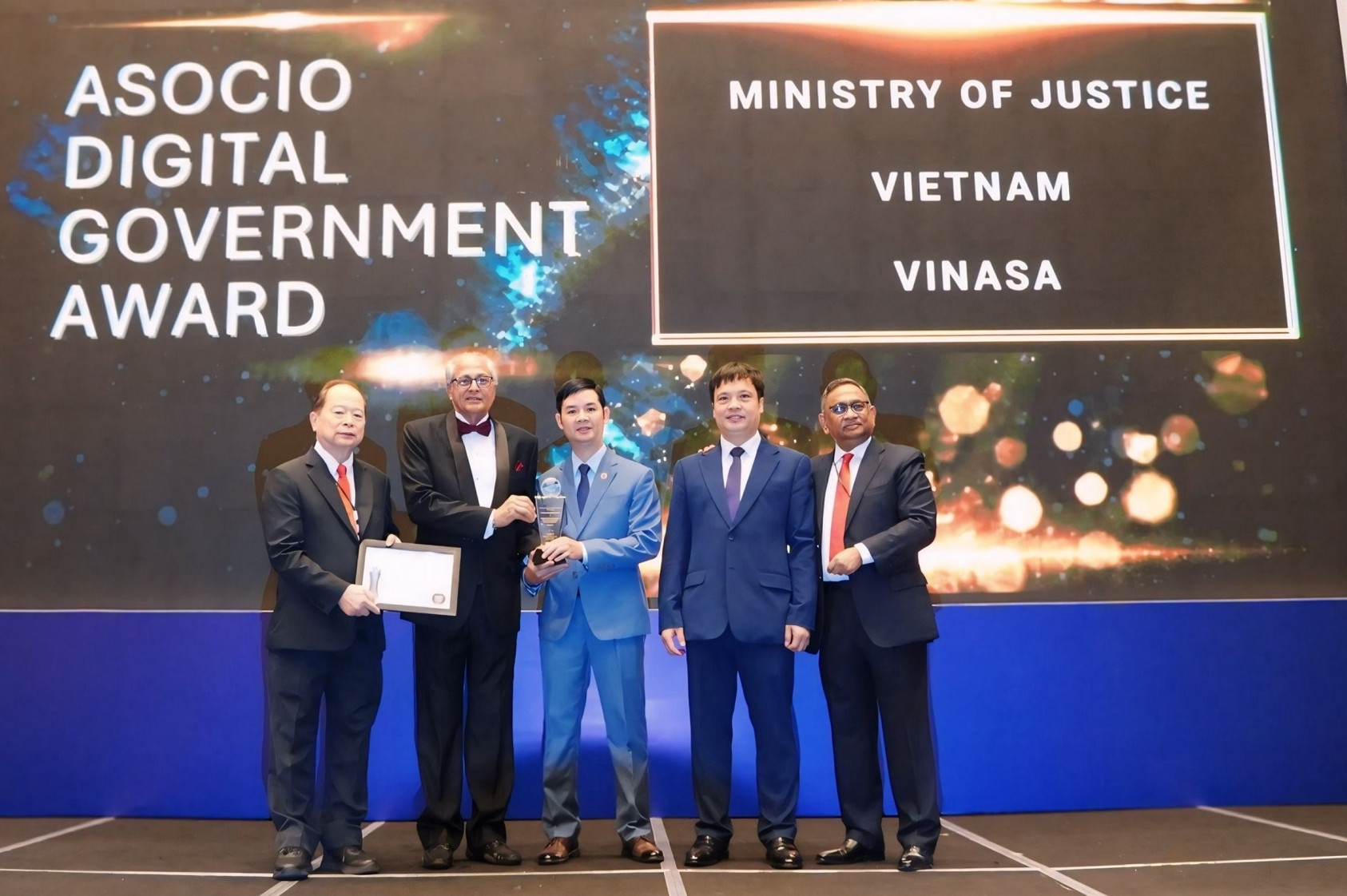 Bộ Tư pháp nhận giải thưởng Chính phủ số ASOCIO 2026