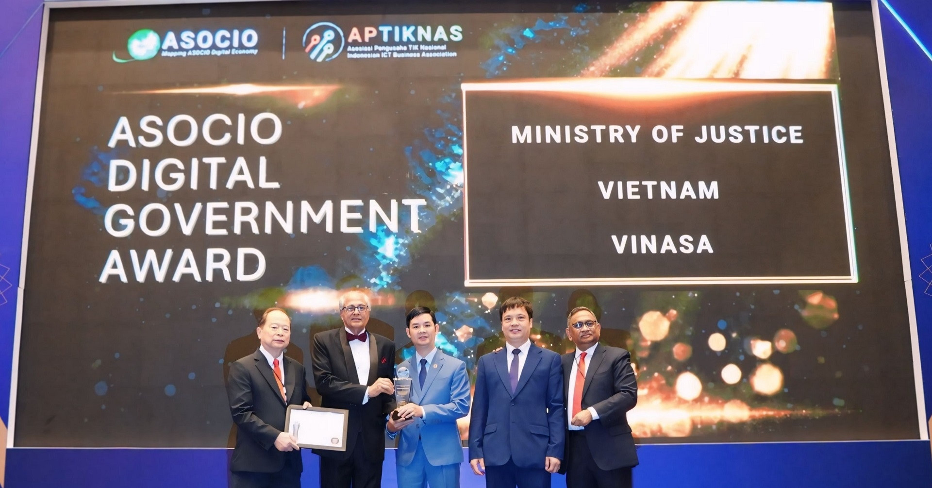 Bộ Tư pháp nhận giải thưởng Chính phủ số ASOCIO 2026