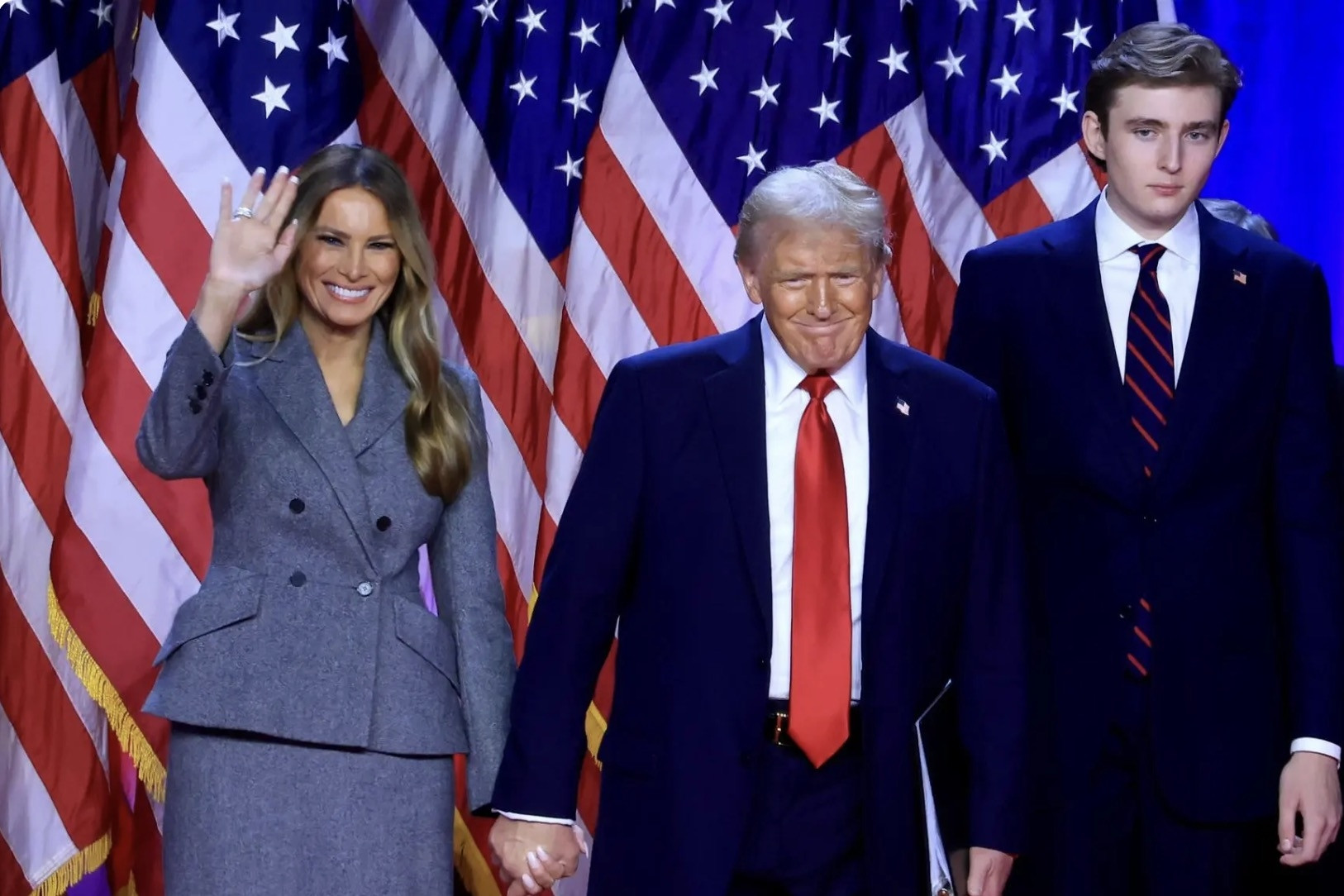 Gia đình ông Trump từng bị FBI theo dõi
