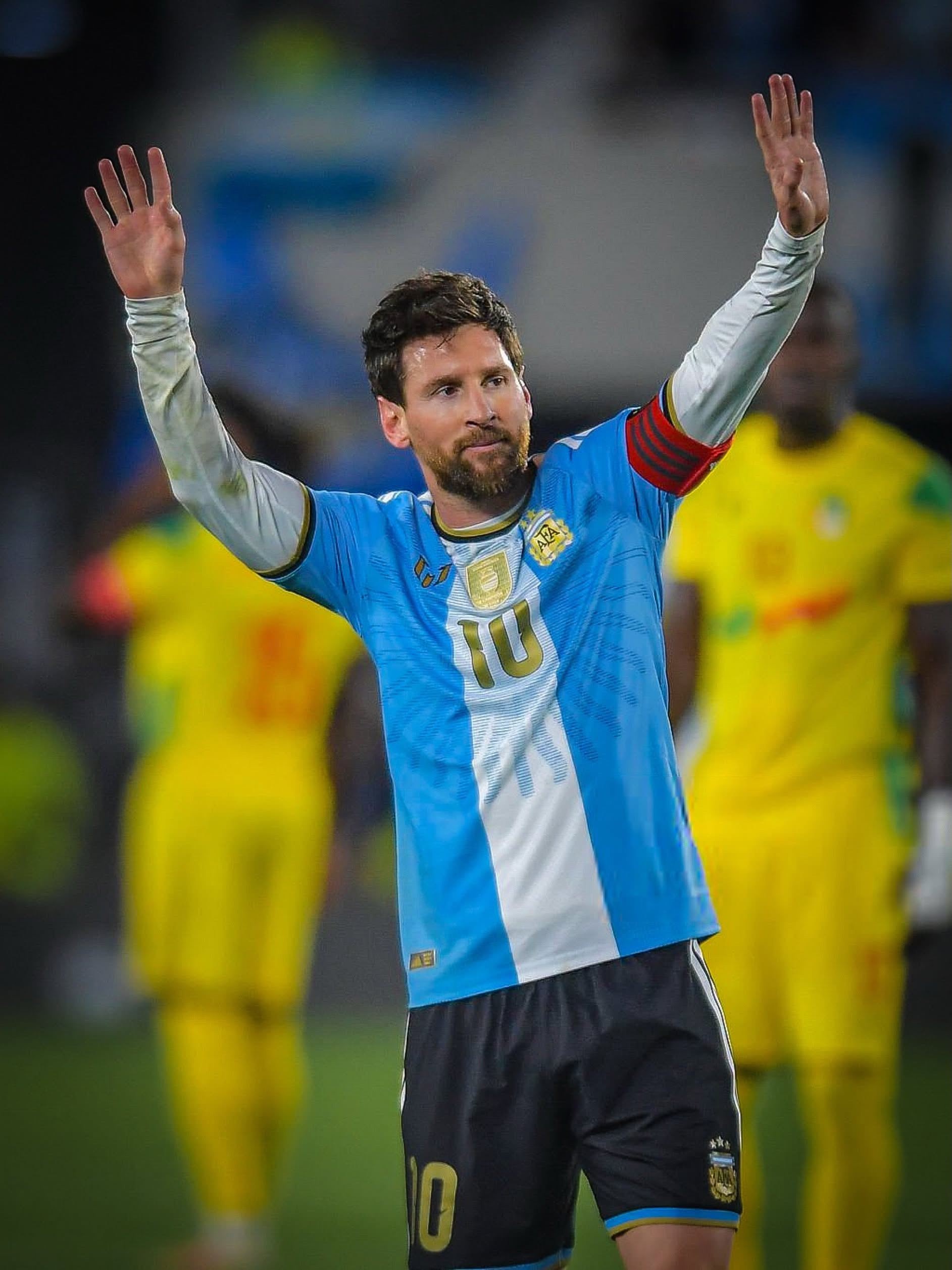 https://static-images.vnncdn.net/vps_images_publish/000001/000003/2026/10/7/messi-887.jpeg