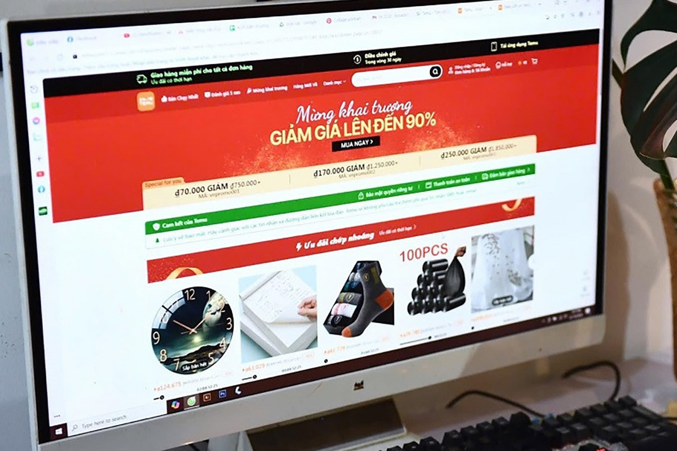 Tối nào cũng xem livestream cho vui, tốn bạc triệu, tiêu hết tiền tiết kiệm