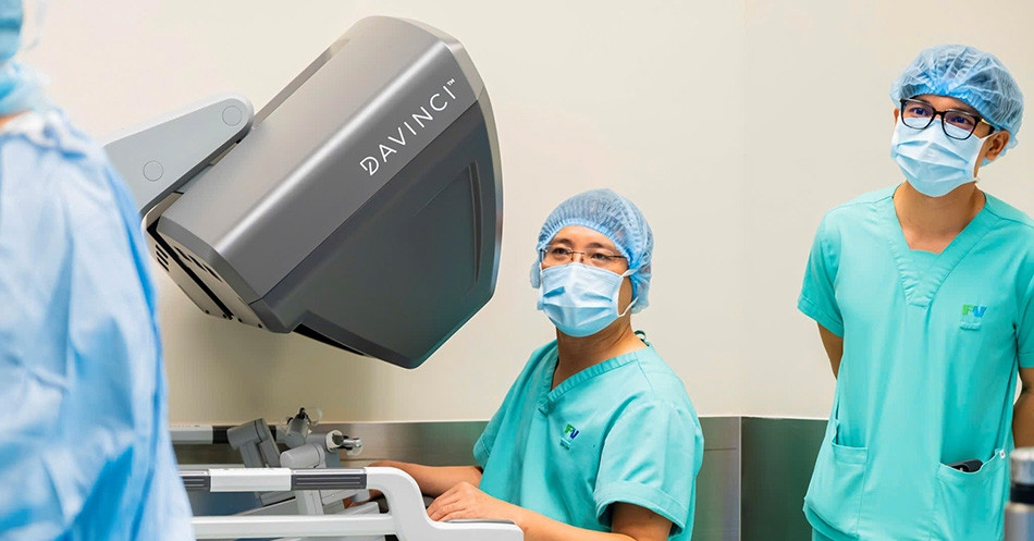 Ứng dụng robot cắt u phổi cho người đàn ông có tiền sử hút thuốc 40 năm