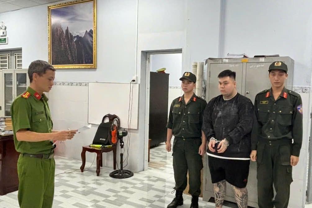 Bắt kẻ nổ súng bắn người giữa đường ở Đồng Nai