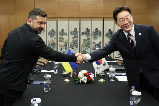 Hàn Quốc triệu đại sứ ở Ukraine về nước vì vụ 2 binh lính Triều Tiên