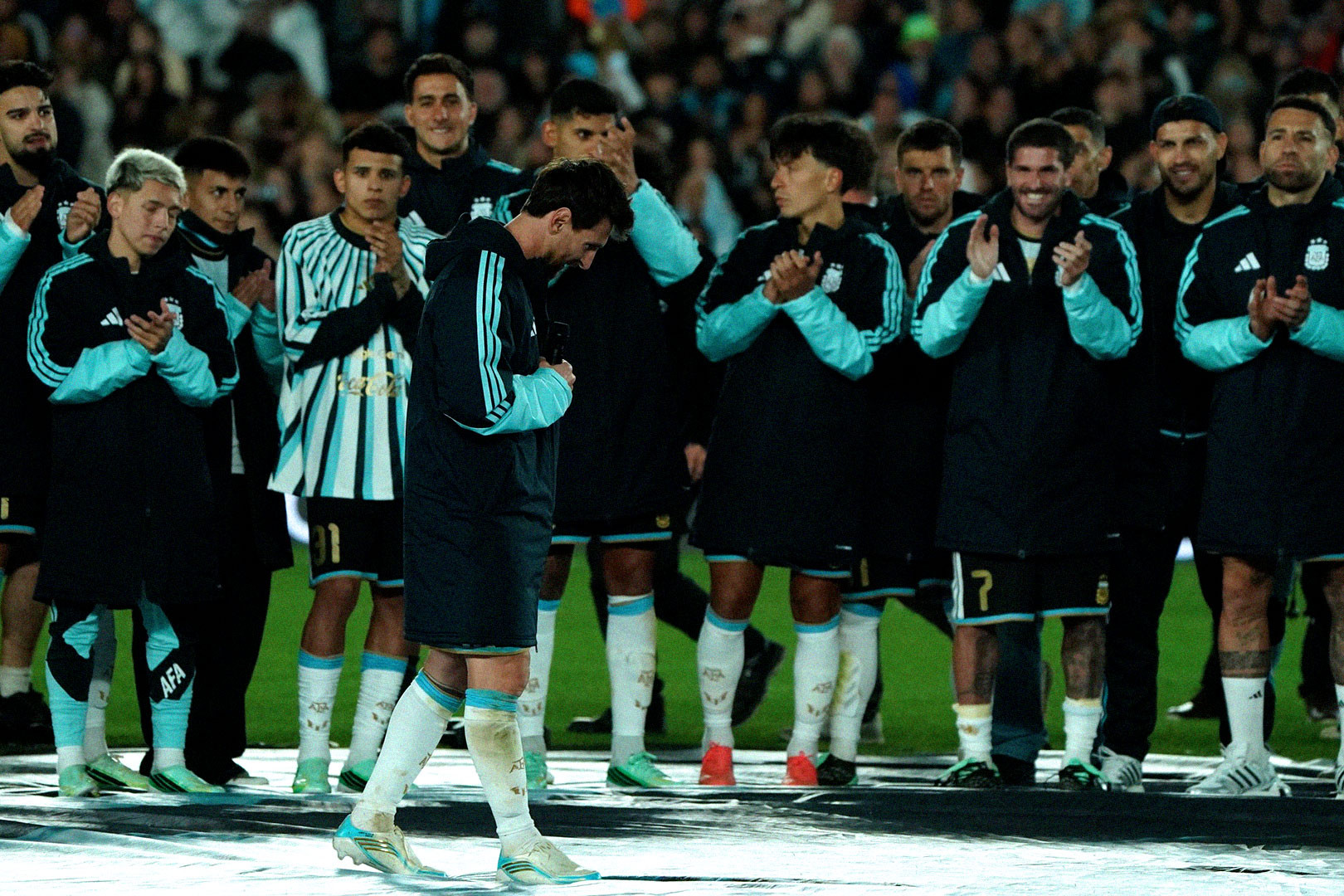 Messi Argentina Benin 7.jpg