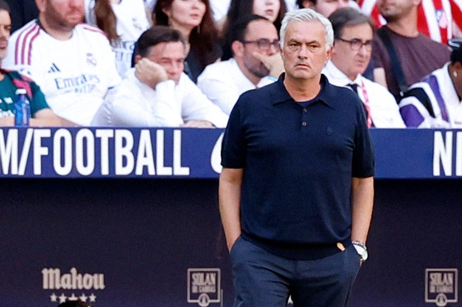 Real Madrid: Mourinho và bài học từ tháng đen tối của Alonso