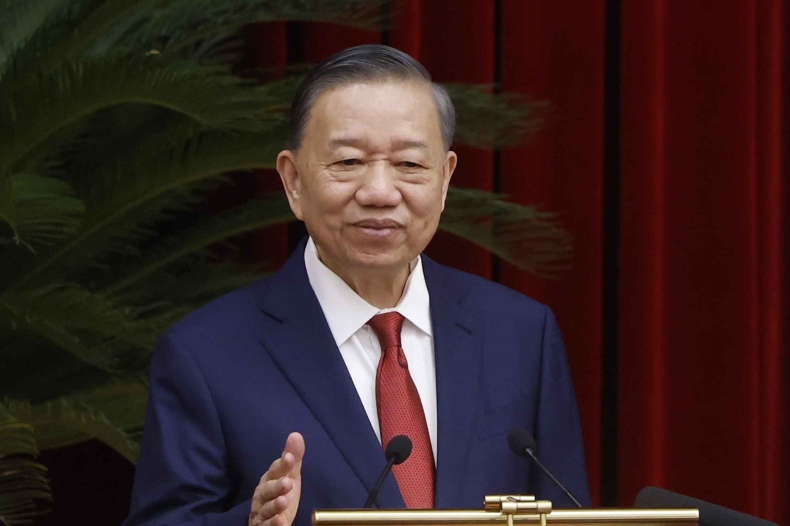'Trọng dụng nhân tài không đồng nghĩa với bổ nhiệm làm lãnh đạo, vào biên chế'