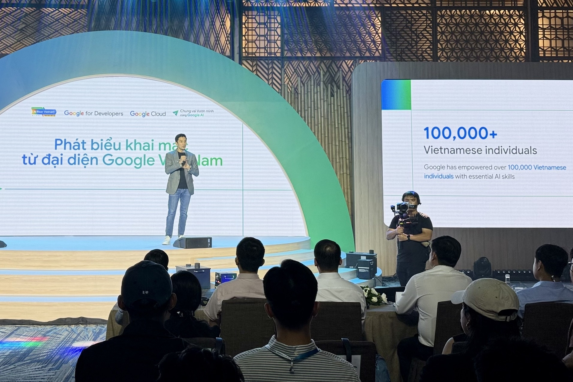 Bác sĩ tự viết ứng dụng nhờ AI