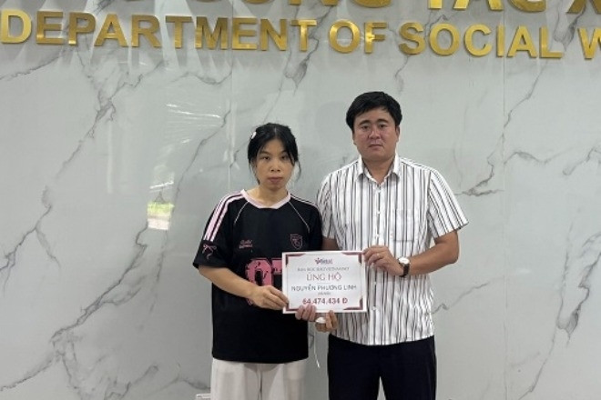 Bạn đọc hỗ trợ em Nguyễn Phương Linh bị ung thư não hơn 62 triệu đồng