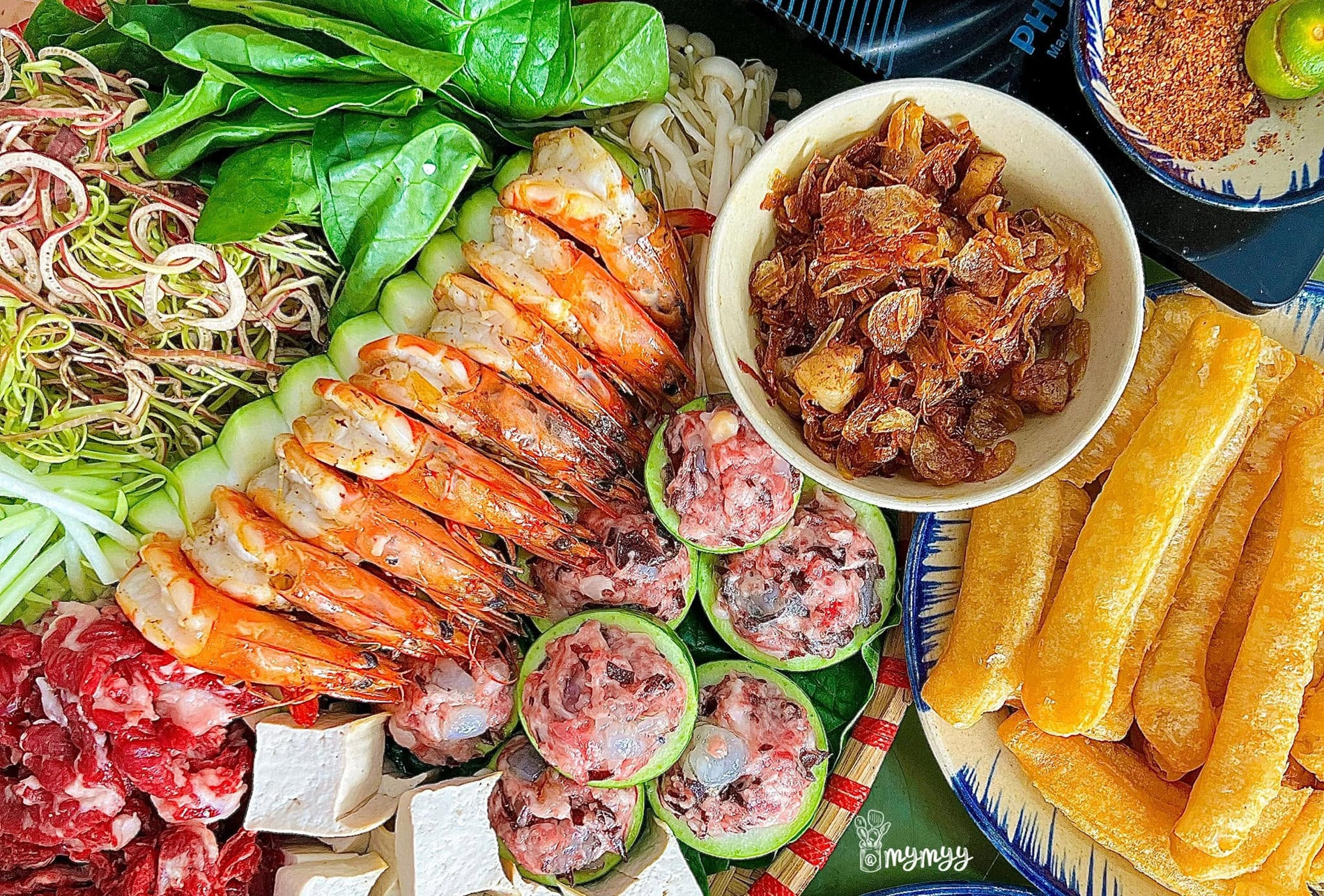 Cách nấu lẩu tôm bầu thanh ngọt, đậm đà, dễ làm tại nhà