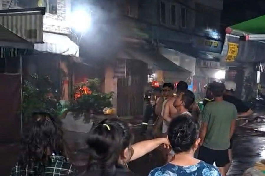 Cháy nhà, người phụ nữ lớn tuổi tử vong khi tháo chạy