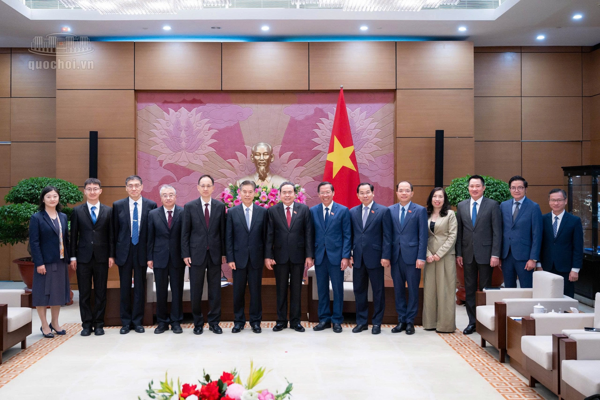 Chủ tịch Quốc hội Trần Thanh Mẫn tiếp Chủ nhiệm Ủy ban Tài chính và Kinh tế Nhân đại toàn quốc Trung Quốc