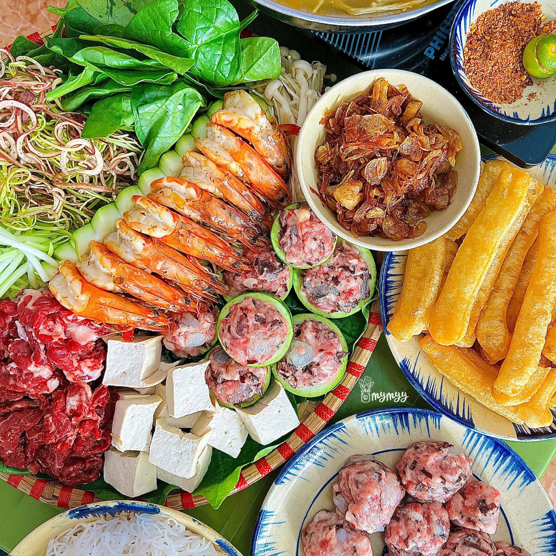 lẩu tôm bầu my nguyễn.jpg
