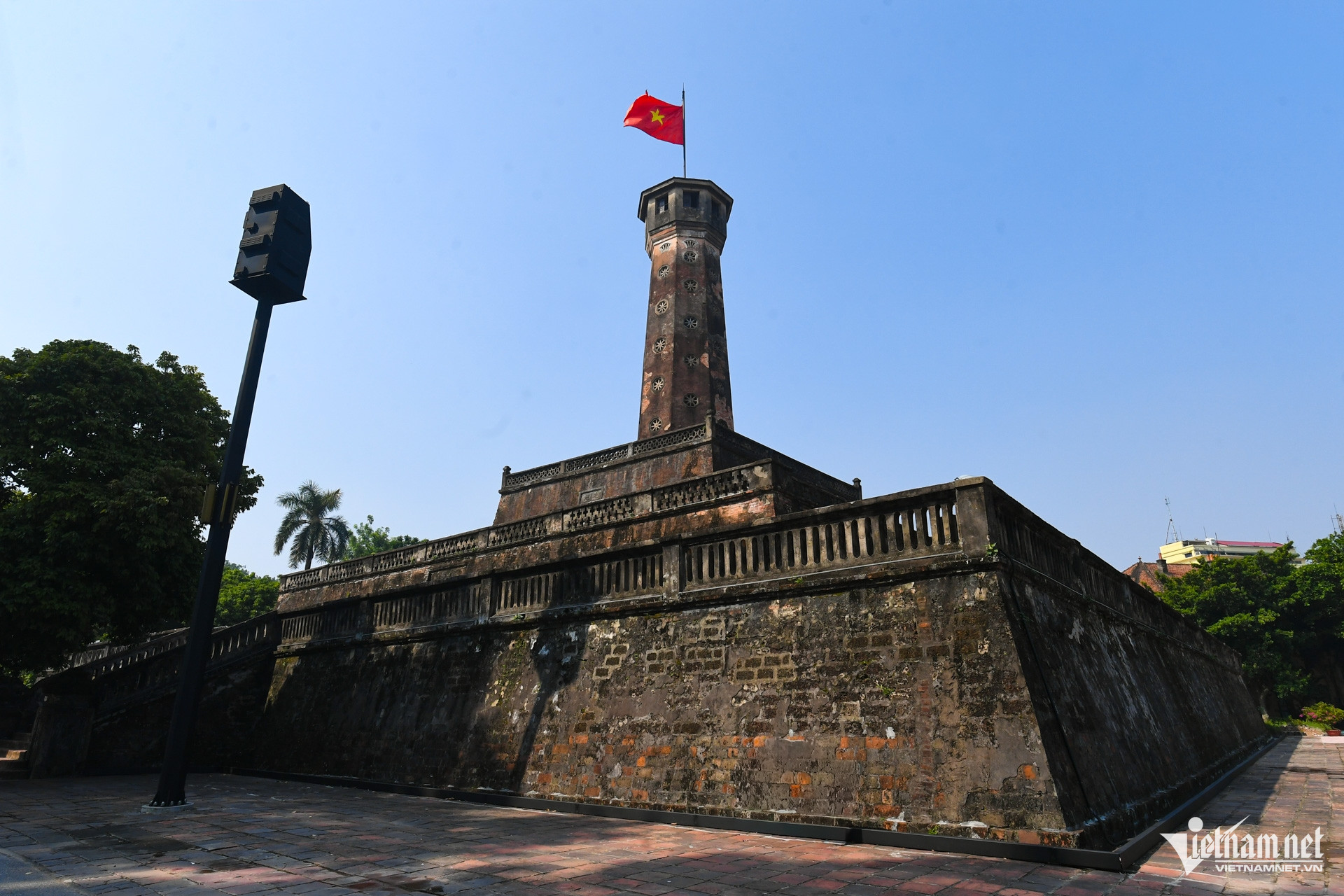 https://static-images.vnncdn.net/vps_images_publish/000001/000003/2026/10/9/w-giai-phong-thu-do-16-2820.jpg