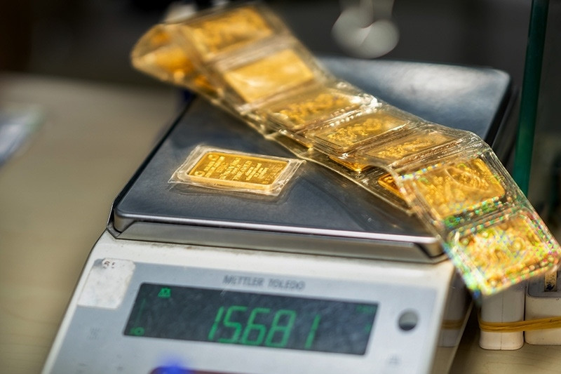 Giá vàng hôm nay 2/2/2026 tiếp tục giảm, vàng miếng SJC hạ tiếp 5 triệu/lượng