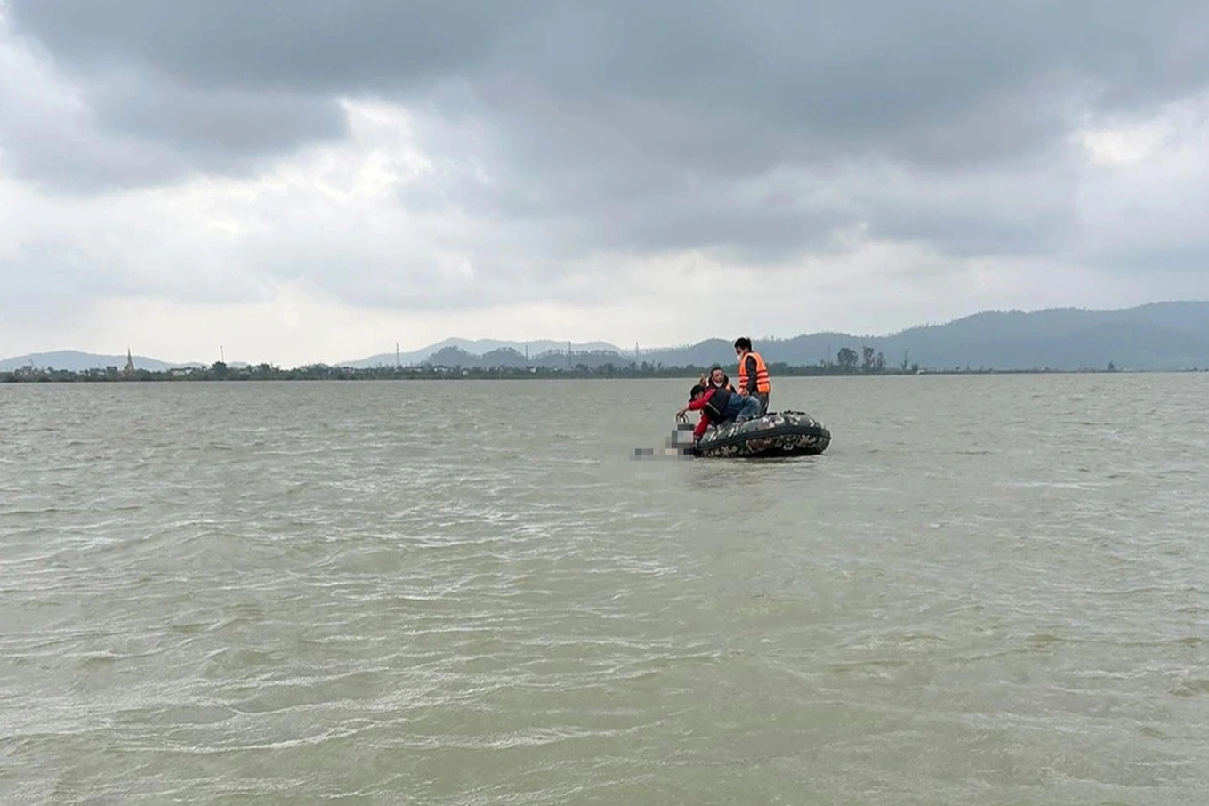 Bé gái 12 tuổi mất tích 3 ngày, phát hiện thi thể trên sông Lam