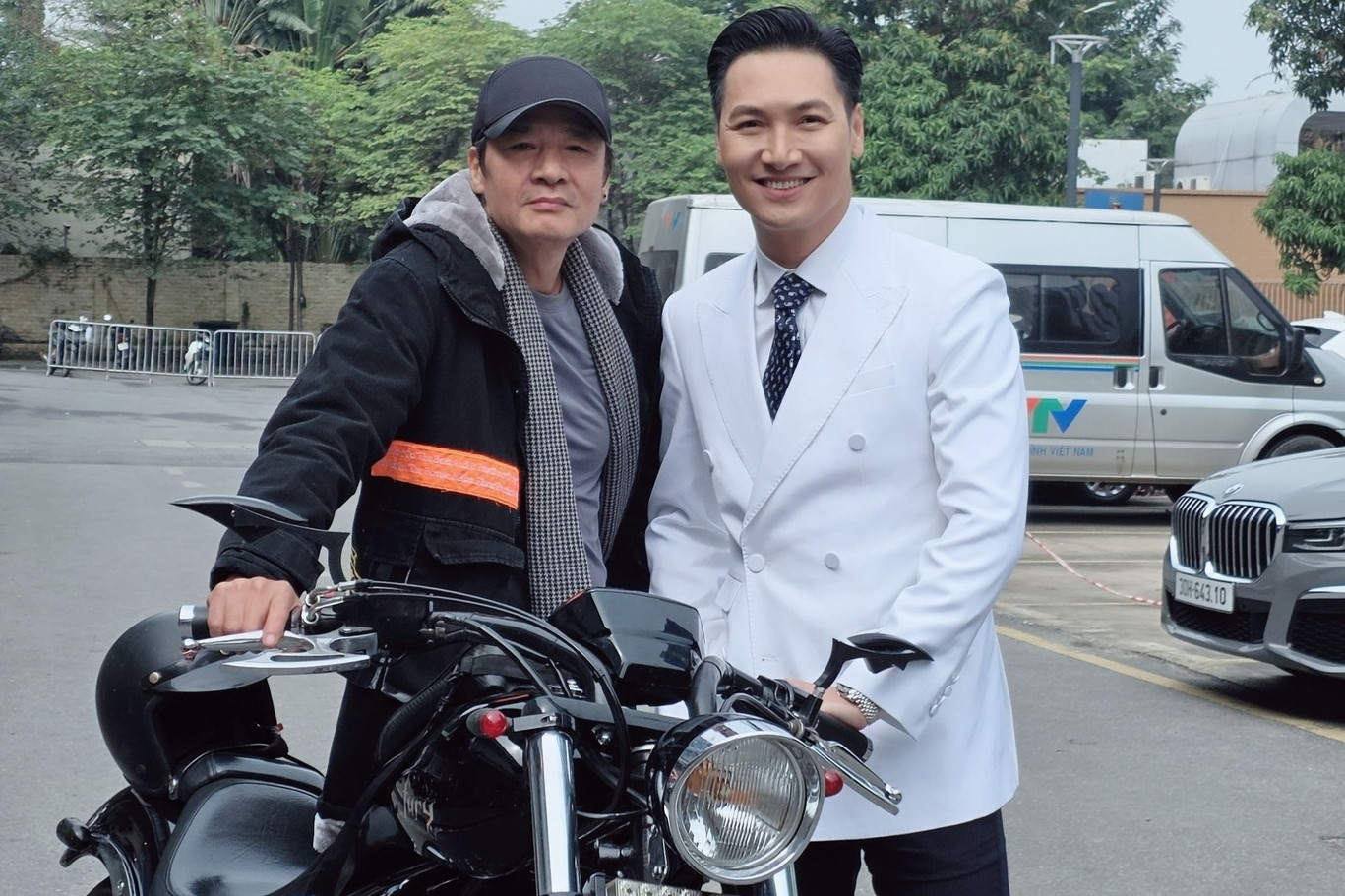 Mạnh Trường hội ngộ 'bố vợ' Võ Hoài Nam, Chí Trung đón niềm vui mới