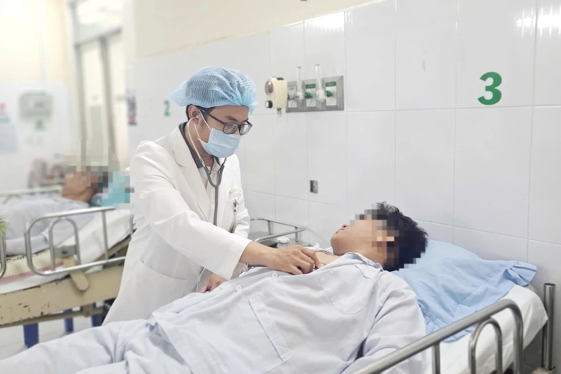 Nam thanh niên bất ngờ nguy kịch do tắc mạch phổi hiếm gặp sau chơi thể thao