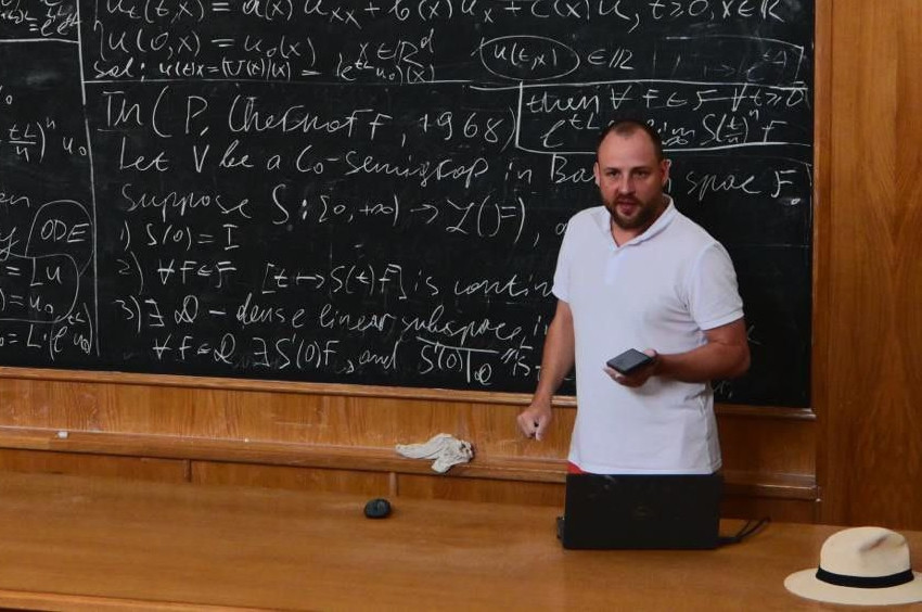 Nhà toán học Nga tìm ra lời giải cho bài toán 'bất khả thi' suốt gần 2 thế kỷ