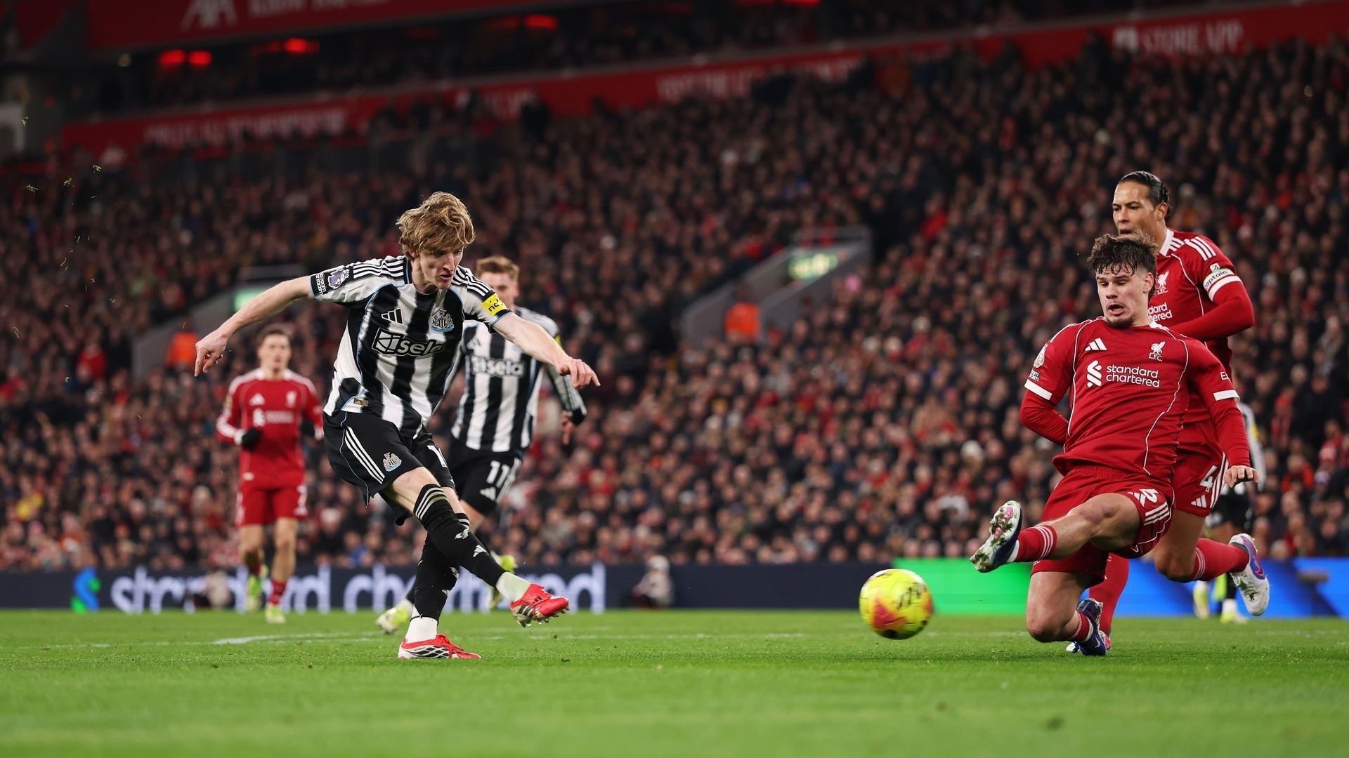 resources_premierleague_pulselive_com 2259283587 (1).jpg