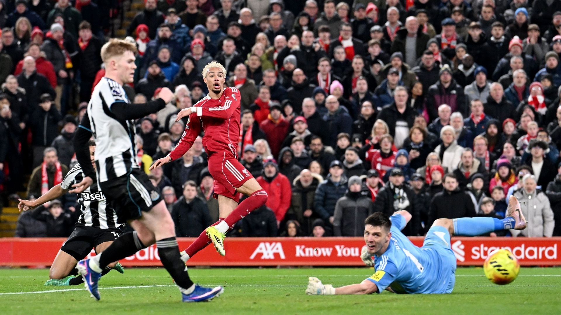 resources_premierleague_pulselive_com 2259285186 (2).jpg