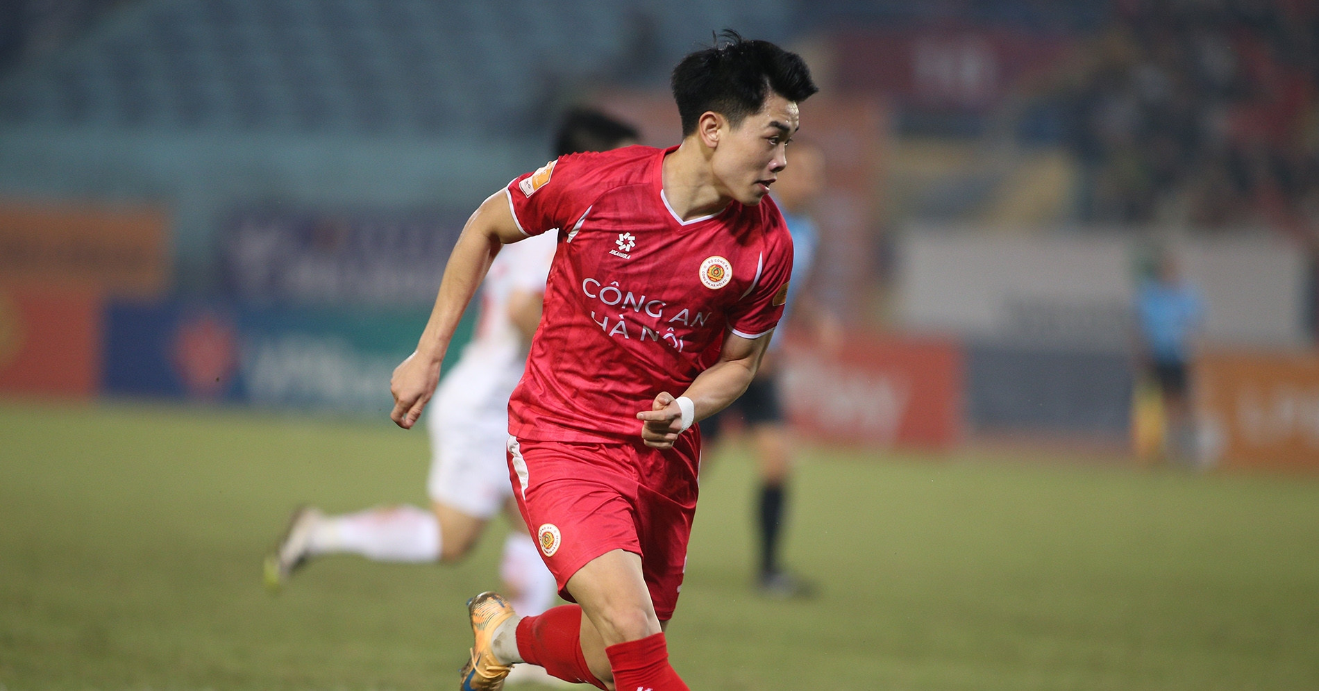 Trực tiếp bóng đá CAHN vs Ninh Bình: Sao U23 Việt Nam đọ tài 'Siêu kinh điển'