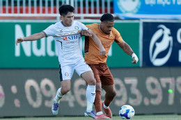 Xuân Son đá hỏng 11m, Nam Định rơi chiến thắng theo cách khó tin Trung Kiên giữ sạch lưới, HAGL thắng trận quan trọng