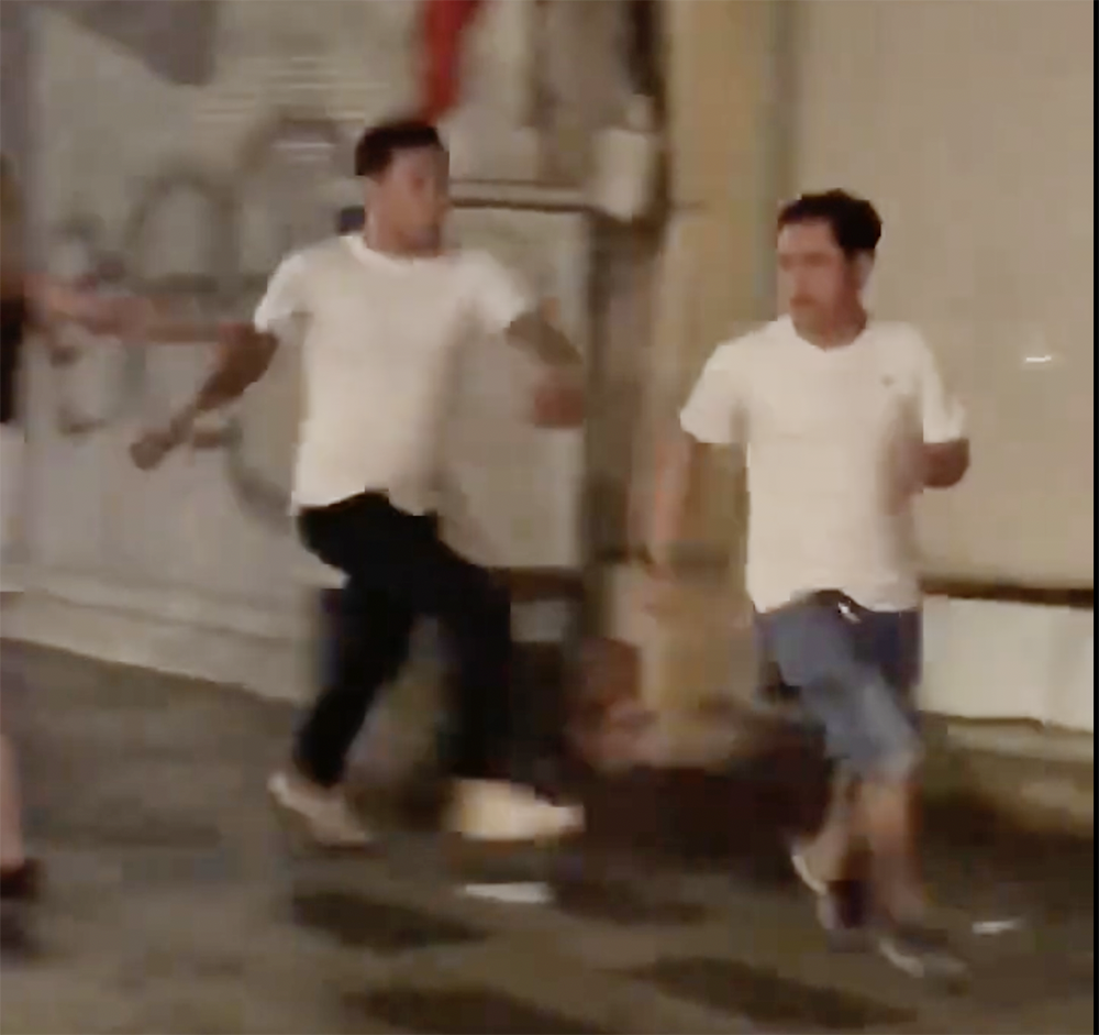 Điều tra nhóm người đi xe Bently đuổi đánh tài ...