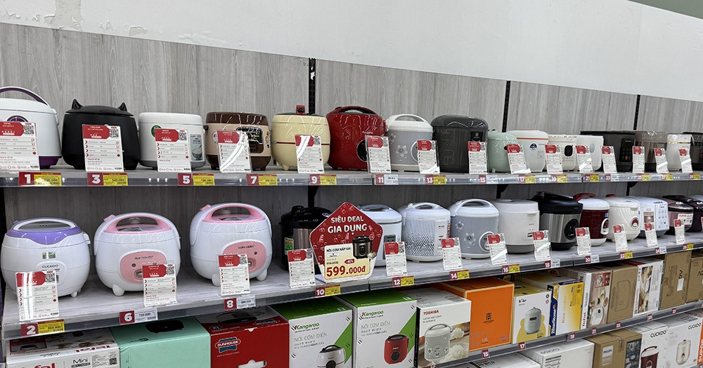 Điện máy cuối năm xả hàng, giảm giá tới 60% vẫn vắng khách