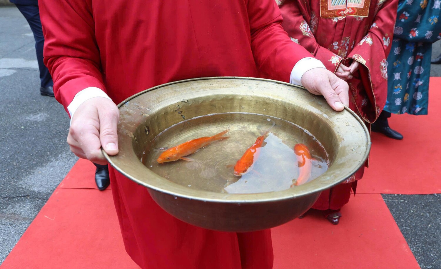 gen h z7520910078355_4f3813db4ea207a957999d72c480bffb.jpg