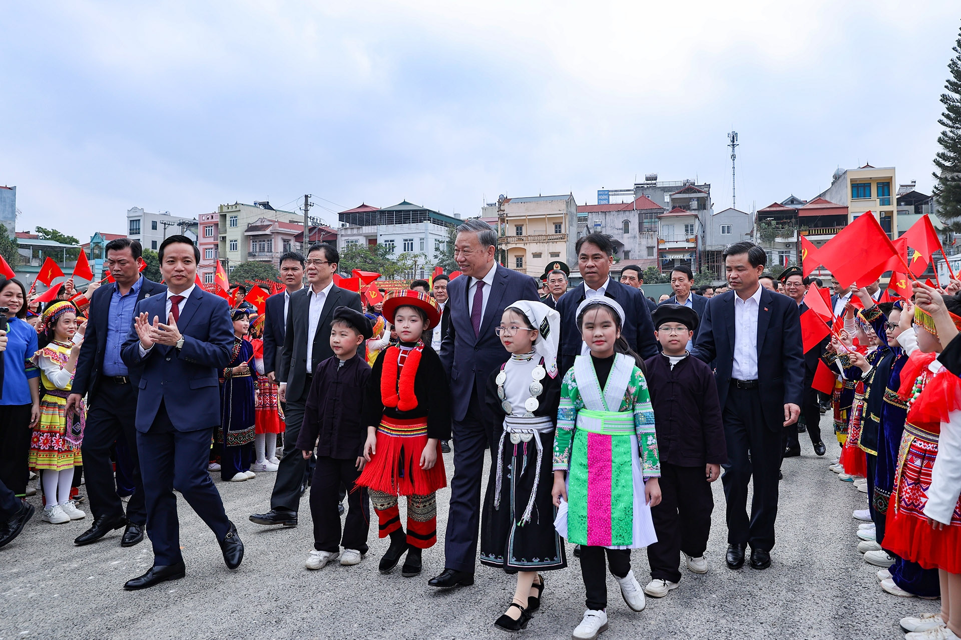 Giữ lòng dân – giữ đất nước