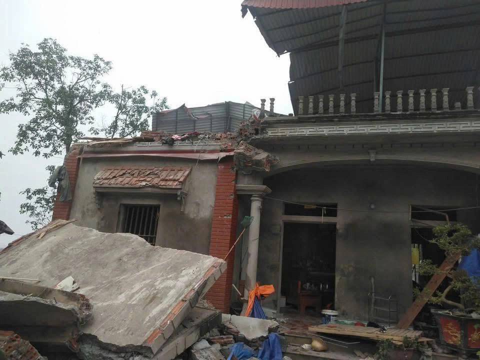 Hiện trường vụ nổ sáng 10:2. Ảnh  Xuân Hoa  .webp