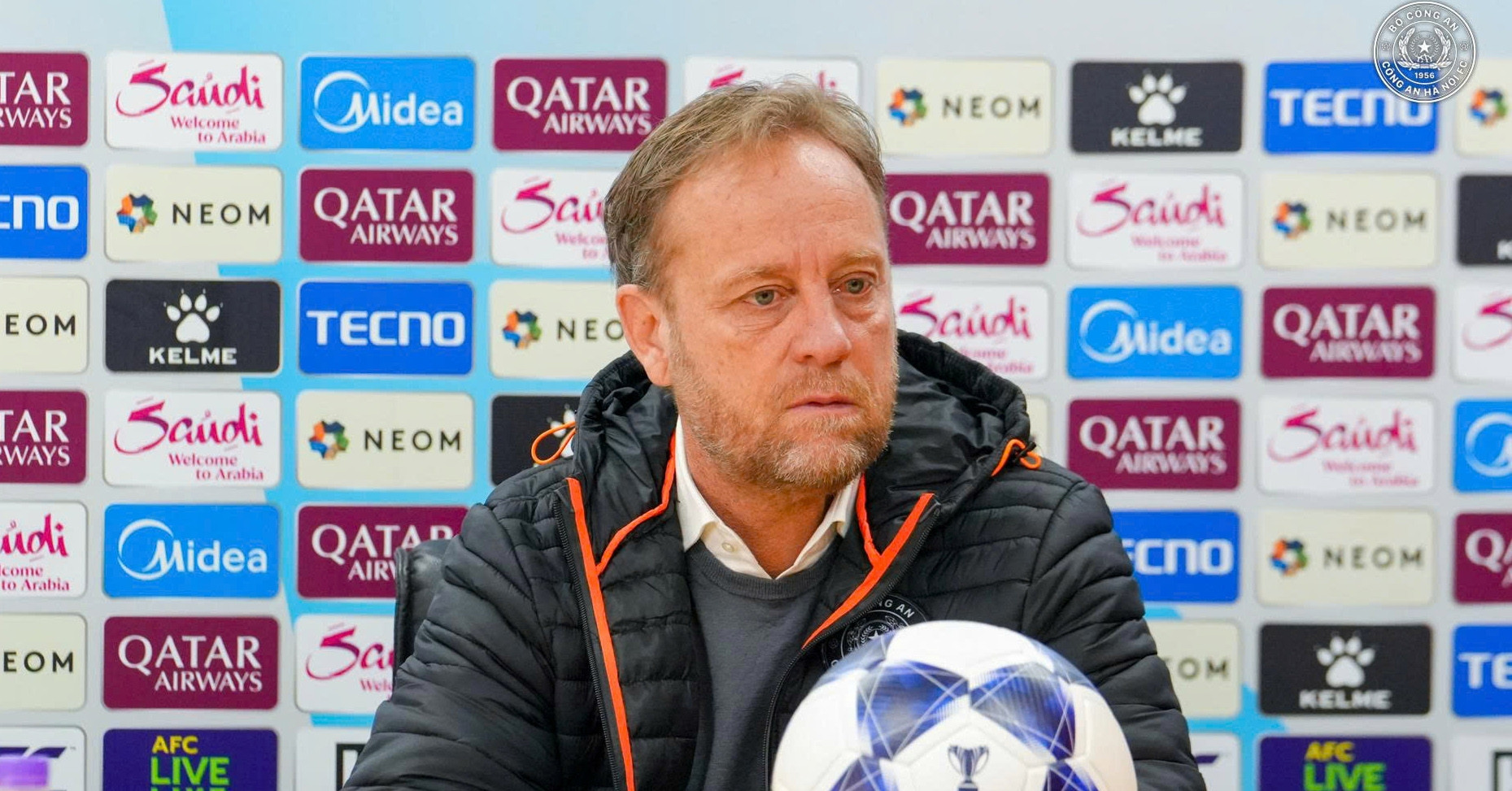 HLV CAHN tuyên bố đanh thép trước trận knock-out Cúp C2 châu Á