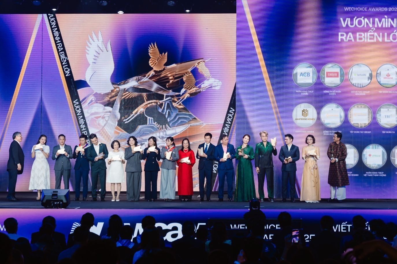 Masterise Homes ‘vươn mình ra biển lớn’ tại WeChoice Awards 2025
