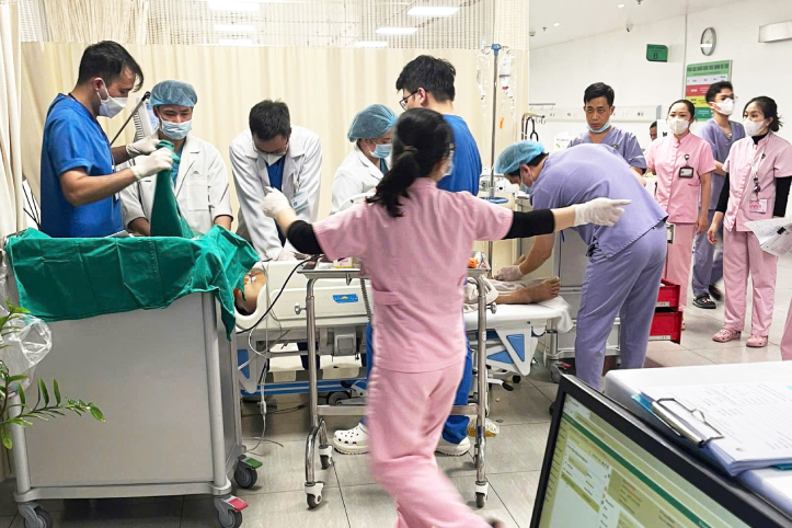 Người đàn ông ngừng tim sau khi tự chữa cháy ở nhà