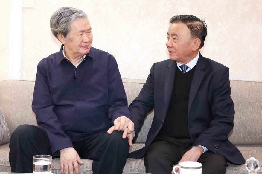 Thường trực Ban Bí thư chúc Tết các đồng chí nguyên lãnh đạo Đảng, Nhà nước