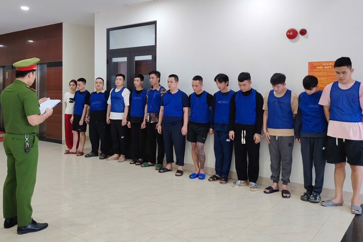 Triệt phá đường dây lừa đảo xuyên quốc gia, bắt 13 người từ Campuchia