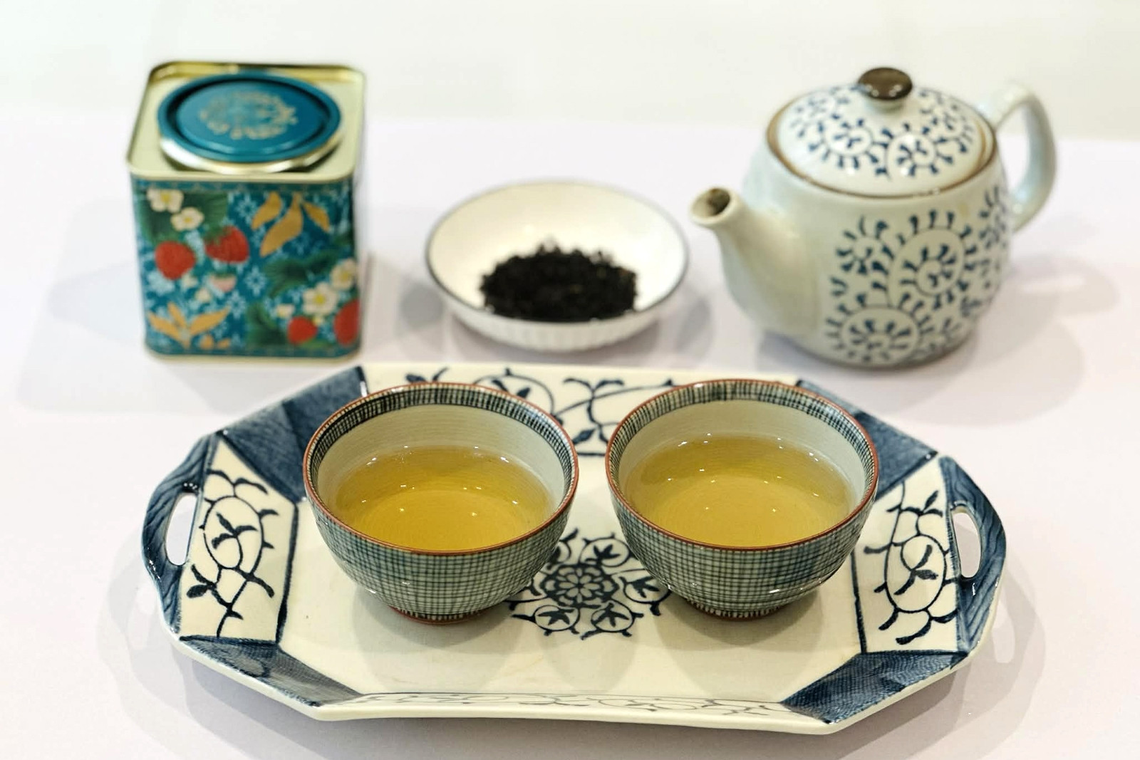 Uống bao nhiêu trà và cà phê mỗi ngày có thể giảm nguy cơ sa sút trí tuệ?