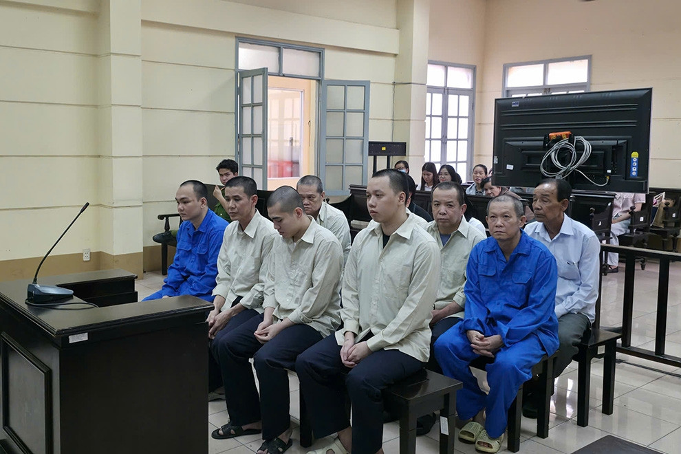 Vụ khiêng quan tài diễu phố ở TPHCM: Nhóm bị cáo lĩnh án nặng