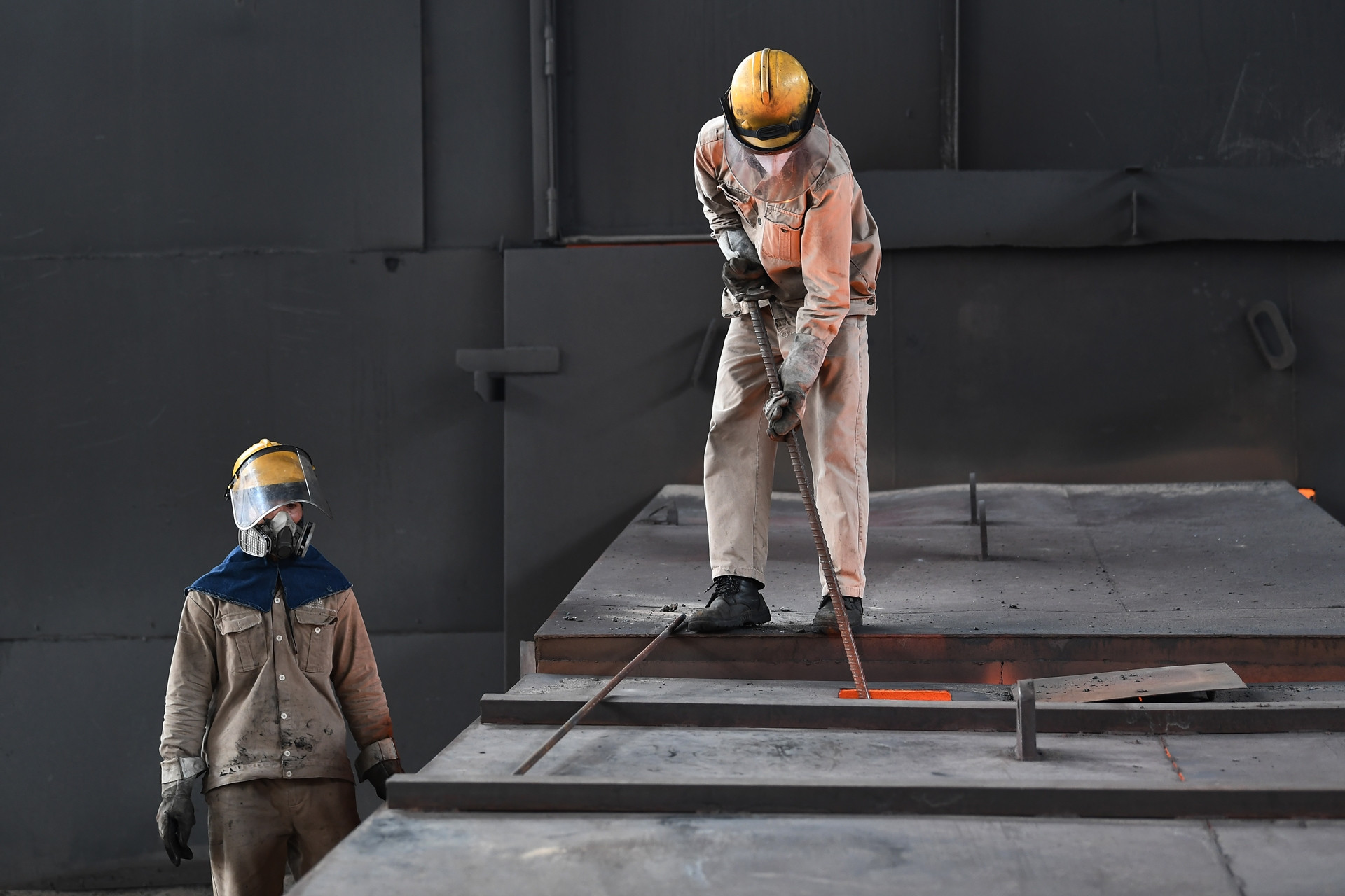 Ban Bí thư: Kiên quyết không cấp phép đầu tư dự án thâm dụng tài nguyên