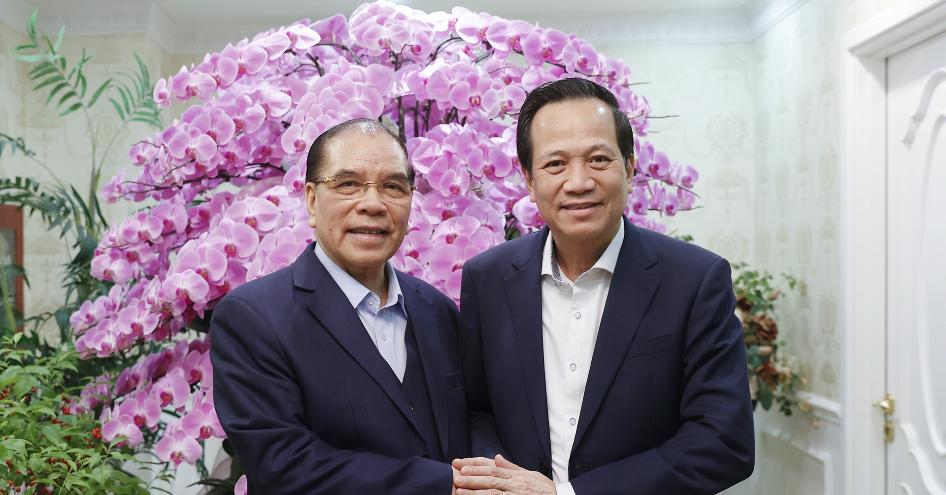 Bộ trưởng Bộ Dân tộc và Tôn giáo thăm, chúc Tết nguyên Tổng Bí thư Nông Đức Mạnh