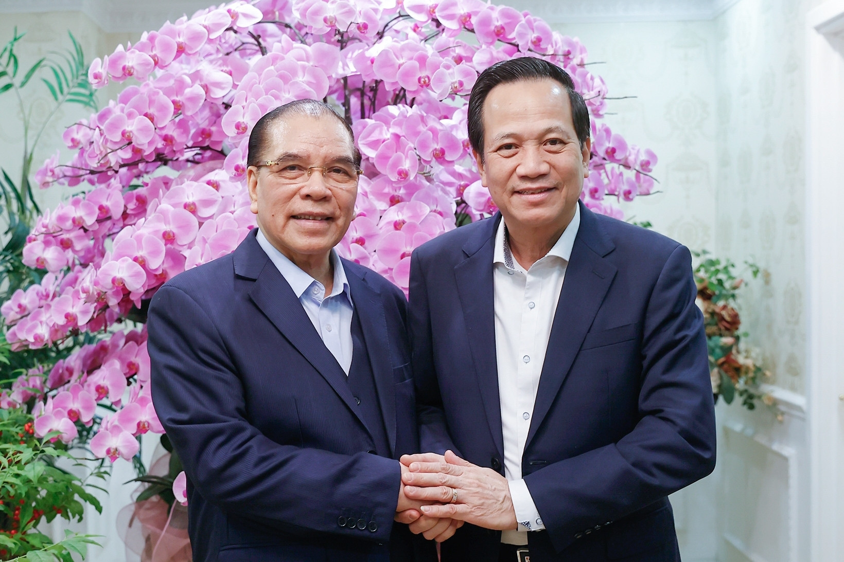 Bộ trưởng Bộ Dân tộc và Tôn giáo thăm, chúc Tết nguyên Tổng Bí thư Nông Đức Mạnh